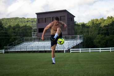 Different types of forwards in soccer
